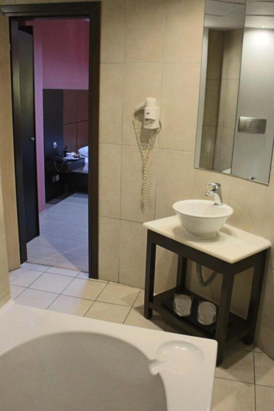 Inoh Hotel Atina Dış mekan fotoğraf