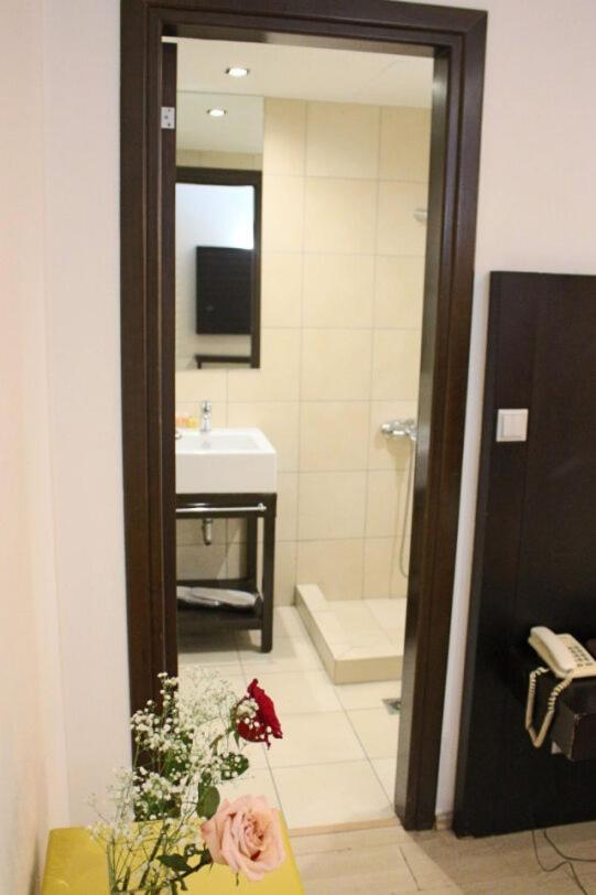 Inoh Hotel Atina Dış mekan fotoğraf
